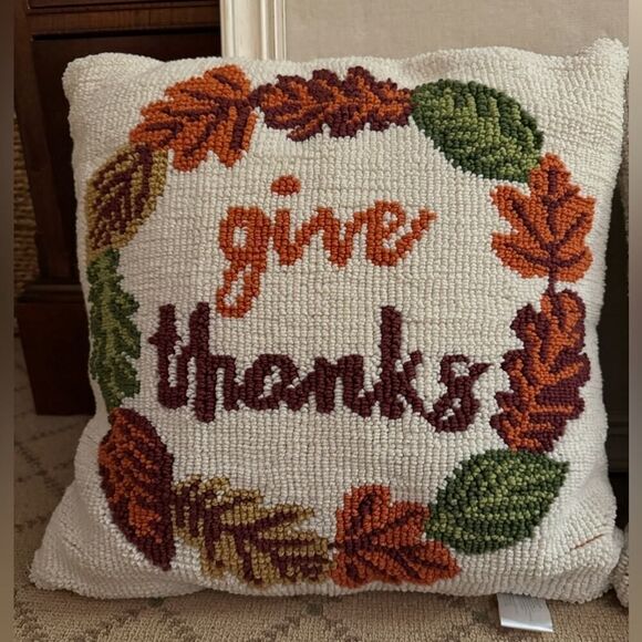 Celebrate Together Give Thanks Looped Stitch Thanksgiving Pillows NWOT set of 2 - Picture 2 of 11